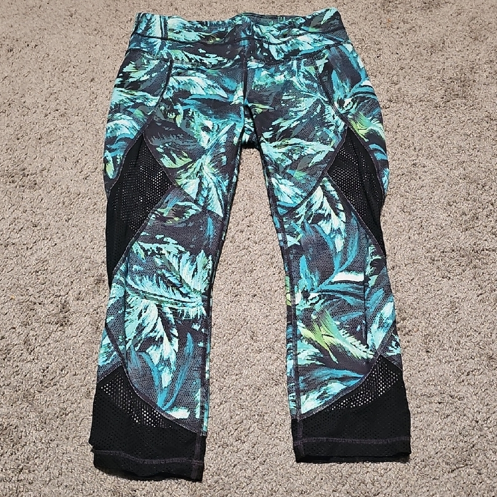 Athleta Nepali Mesh Sonar Capri Leggings Size S